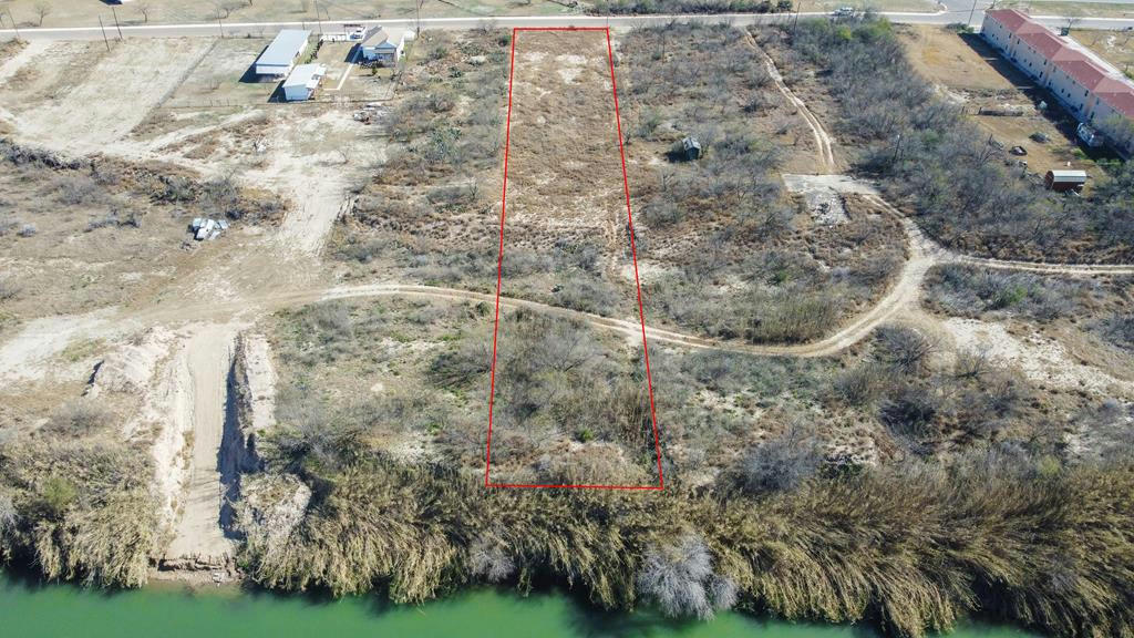 471 RIVERSIDE DR, EAGLE PASS, TX 78852, photo 1 of 16